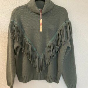 NWT Entro Green Turtleneck Fringe Sweater